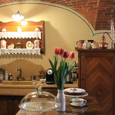 ベッド・アンド・ブレックファスト Chez Annie Donnaz