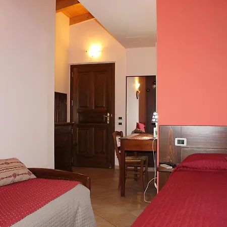 ベッド・アンド・ブレックファスト Chez Annie Donnaz